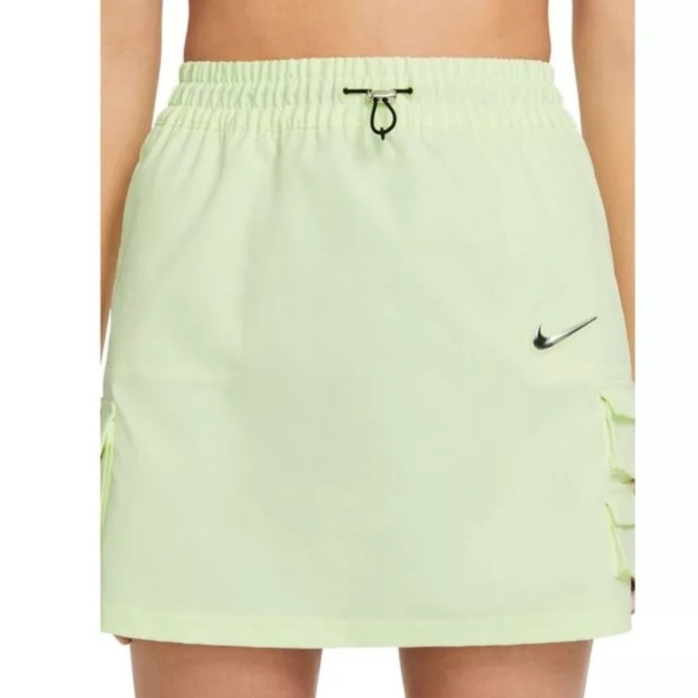 NIKE SPORTSWEAR SWOOSH CARGO WOVEN UTILITY SKIRT - BARELY VOLT - Yellow Green - Picture 2 of 10